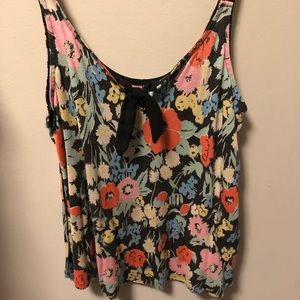 Floral flowy tank
